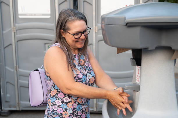 Best Affordable portable toilet rental  in Lyndon, KS